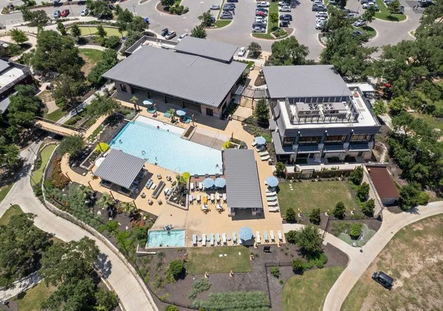 2nd image of 220 Bolivar Wy, San Marcos, TX 78666