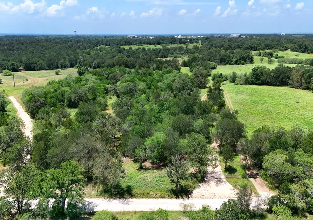 22nd image of 544 Coastal Ln, Luling, TX 78648 | MLS# 8355999