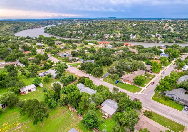 Homes for sale in Marble Falls, TX | 301 6th St, Marble Falls, TX 78654 | MLS# 6548913