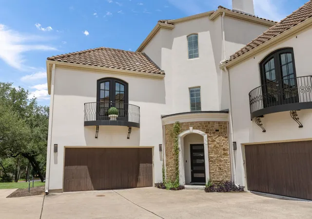 4th image of 1910 Rue De St Tropez, Austin, TX 78746