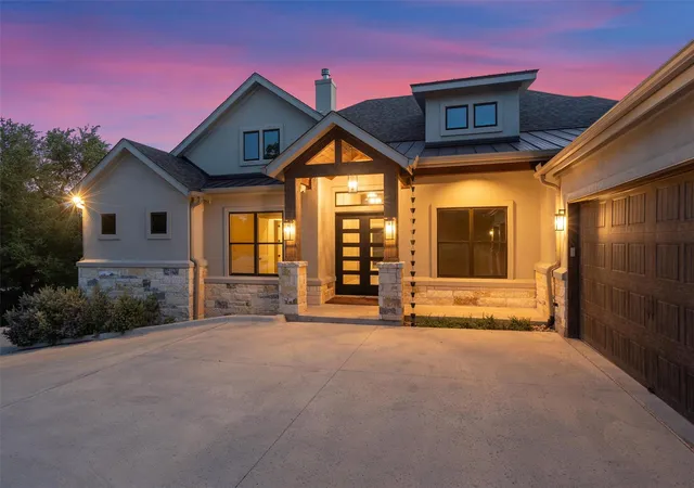 Photo 2 of Single family home for sale at 302 Highland Spring Ln, Georgetown, TX 78633 | MLS# 2731445 | Listing updated on 2026-08-30