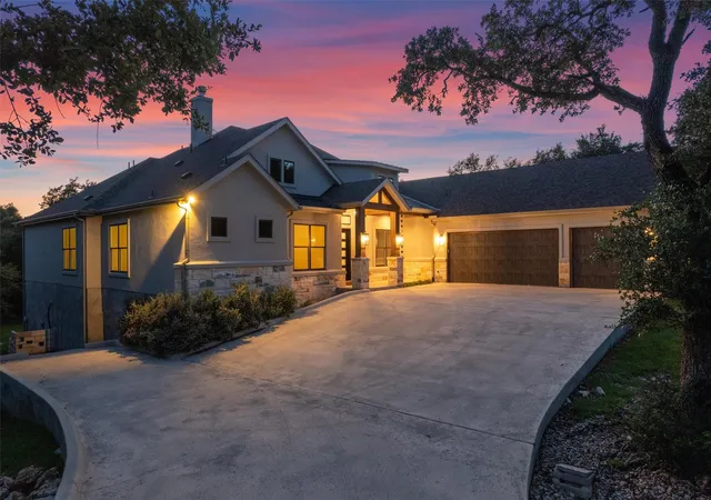 Photo 4 of Single family home for sale at 302 Highland Spring Ln, Georgetown, TX 78633 | MLS# 2731445 | Listing updated on 2026-08-30