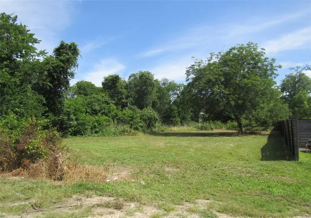 1st image of 748 W Elm St, Bartlett, TX 76511 | MLS# 6869986