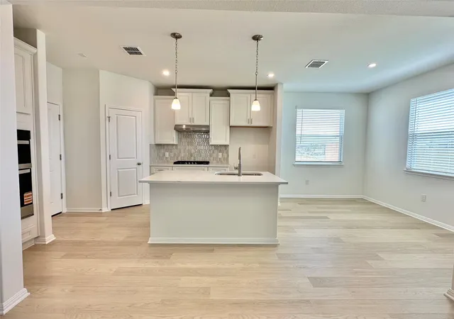 Photo 2 of Single family home for sale at 185 Young St, Lockhart, TX | MLS# 4182200 | Listing updated on 2026-10-08