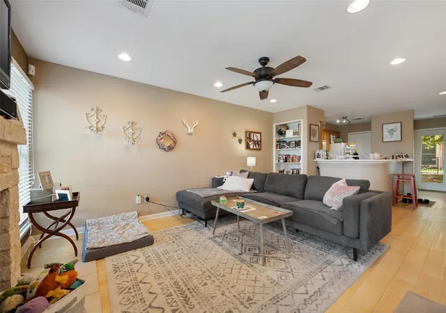 Listing Photo 5 - Condo for sale in building located at 6900 E Riverside Dr, Austin, TX 78741 - Unit #12