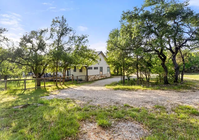 3rd image of 500 Deer Creek Dr, San Marcos, TX 78666 | MLS# 5167047
