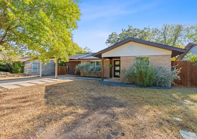 Photo 4 of Single family home for sale at 8801 Redfield Ln, Austin, TX 78758 | MLS# 7823258 | Listing updated on 2026-07-08