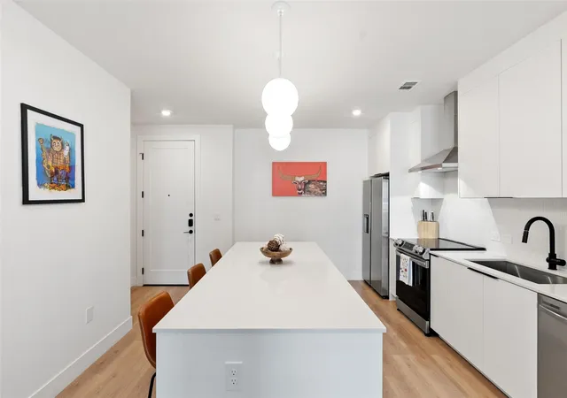 3rd image of 1701 Simond Ave #305, Austin, TX 78723 | MLS# 3892558