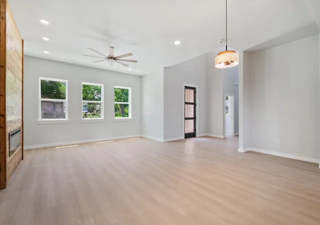 5th image of 148 Preston Trail, Meadowlakes, TX 78654 | MLS# 2555515