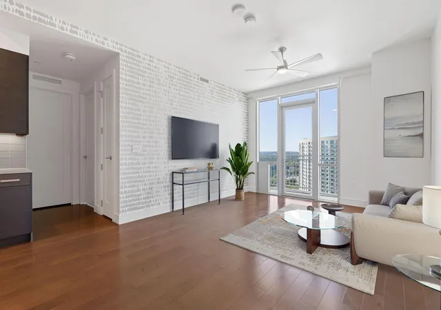 3rd image of 222 West Ave #1412, Austin, TX 78701 | MLS# 4683683