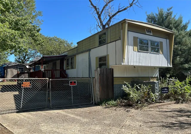 Photo 3 of Manufactured home for sale at 2102 Blue Meadow Dr, Austin, TX 78744 | MLS# 2606109 | Listing updated on 2026-10-09