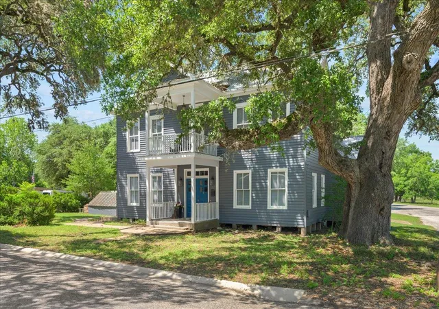 2nd image of 459 N Main St, La Grange, TX 78945 | MLS# 1485570