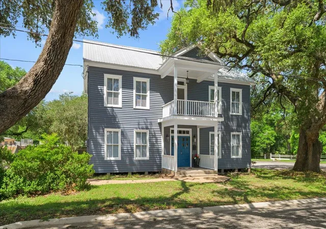 3rd image of 459 N Main St, La Grange, TX 78945 | MLS# 1485570