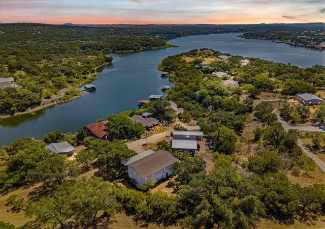 Photo 1 of Single family home for sale at 3615 Peninsular Dr, Marble Falls, TX 78654 | MLS# 5794027 | Listing updated on 2026-10-12