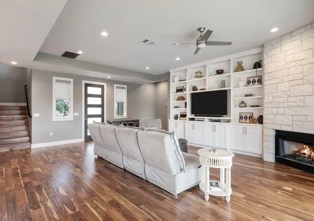 Photo 3 of Single family home for sale at 409 Dos Lagos, Dripping Springs, TX 78620 | MLS# 7043484 | Listing updated on 2026-07-29