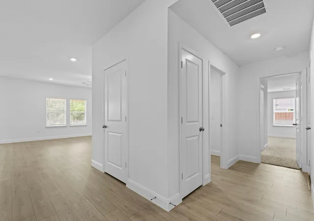 Photo 2 of Single family home for sale at 277 Rivers Edge Dr, Georgetown, TX 78628 | MLS# 2634446 | Listing updated on 2026-10-09