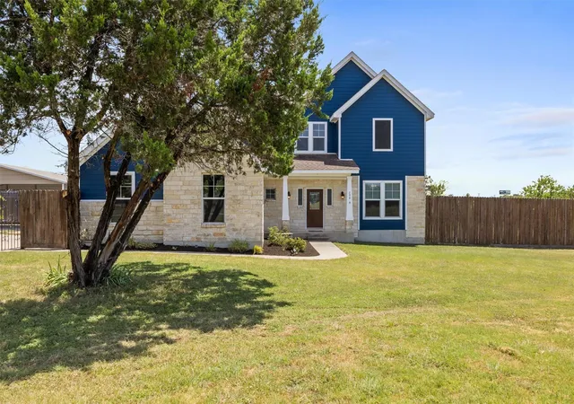 Photo 2 of Single family home for sale at 208 Dawn Dr, Liberty Hill, TX 78642 | MLS# 4446984 | Listing updated on 2026-10-06