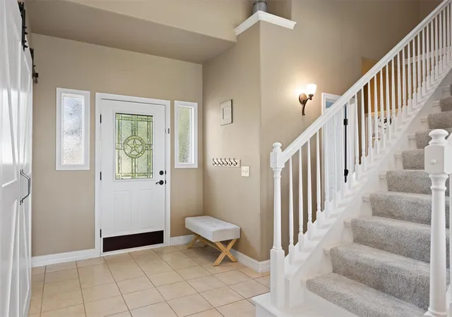 Photo 3 of Single family home for sale at 208 Dawn Dr, Liberty Hill, TX 78642 | MLS# 4446984 | Listing updated on 2026-10-06