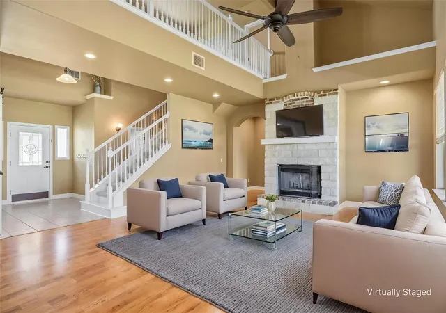 Photo 3 of Single family home for sale at 208 Dawn Dr, Liberty Hill, TX 78642 | MLS# 4446984 | Listing updated on 2026-10-06