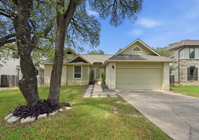 1st image of 12047 Lincolnshire Dr, Austin, TX 78758 | MLS# 2548161
