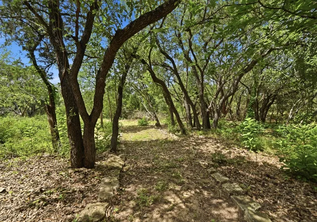 25th image of 12047 Lincolnshire Dr, Austin, TX 78758 | MLS# 2548161