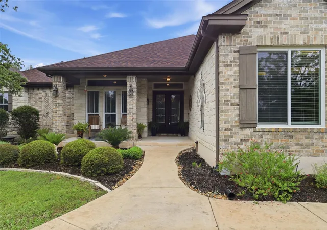 Photo 3 of Single family home for sale at 107 W Majestic Oak Ln, Georgetown, TX 78633 | MLS# 8779898 | Listing updated on 2026-09-01