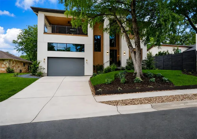 Single family home for sale at 1304 Dusky Thrush Trl, Austin, TX 78746 | MLS# 2241054