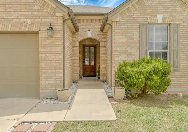 3rd image of 460 Waterleaf Blvd, Kyle, TX 78640 | MLS# 8313815