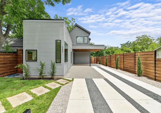 Photo 1 of Single family home for sale at 932 E 53rd Street, Austin, TX 78751 | MLS# 9199032 | Listing updated on 2026-08-01