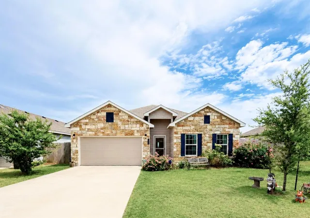 Homes for sale in Thrall, TX | 617 W Sheldon Ave, Thrall, TX 76578 | MLS# 5761618