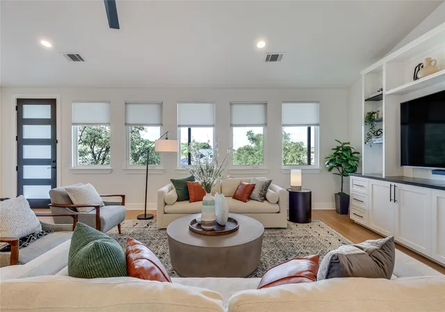 4th image of 432 Venture Blvd S, Lago Vista, TX 78645 | MLS# 4752753