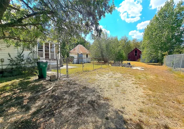1st image of 507 Sloan St, Taylor, TX 76574 | MLS# 7771751