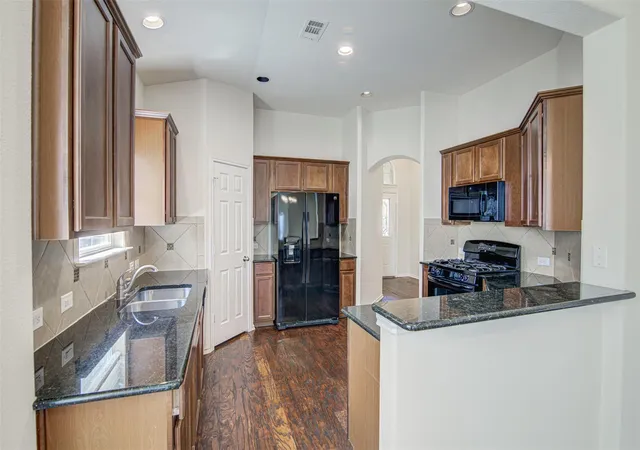 3rd image of 1610 Greenside Dr, Round Rock, TX 78665 | MLS# 5962646