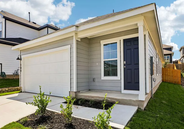 Photo 3 of Single family home for sale at 180 Arnold Loop, Kyle, TX 78640 | MLS# 7657544 | Listing updated on 2026-10-28