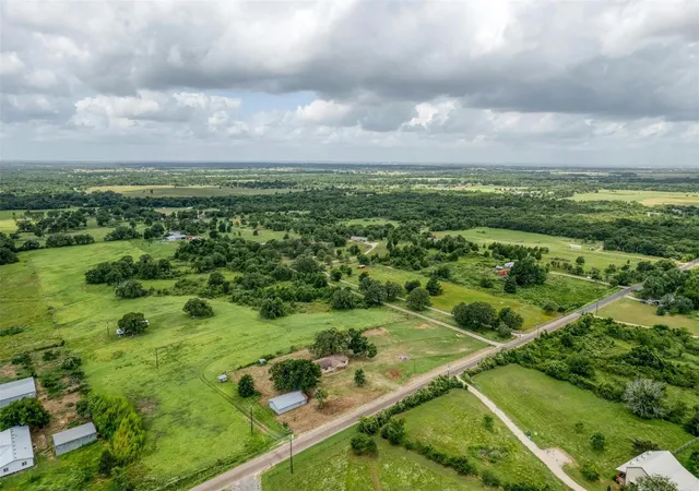 Homes for sale in Elgin, TX | 307 N County Line Rd, Elgin, TX 78621 | MLS# 8834525