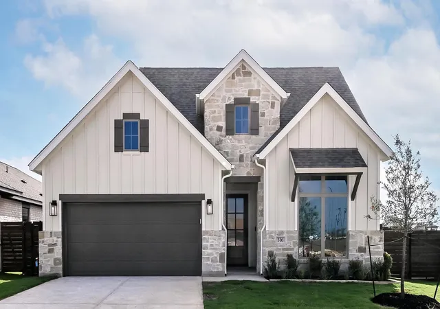 Photo 1 of Single family home for sale at 316 Foxfire Cv, Lockhart, TX 78644 | MLS# 4908404 | Listing updated on 2026-10-07