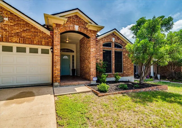 Photo 3 of Sale Pending at 2912 Lynnbrook Dr, Austin, TX 78748 | MLS# 6976546 | Listing updated on 2026-09-02