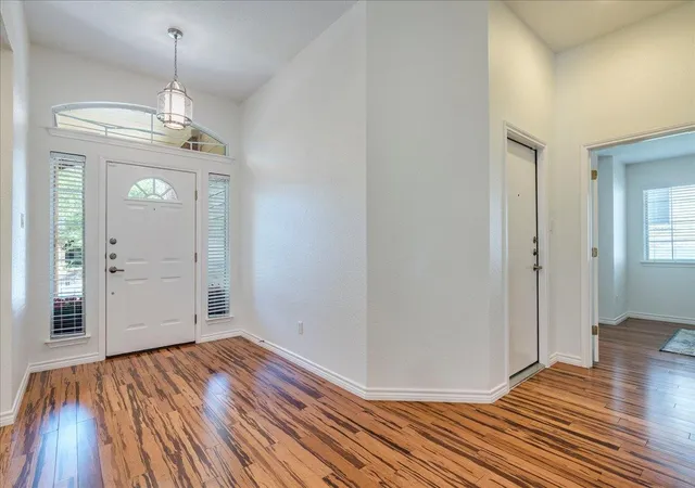 Photo 3 of Sale Pending at 2912 Lynnbrook Dr, Austin, TX 78748 | MLS# 6976546 | Listing updated on 2026-09-02