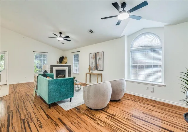 Photo 4 of Sale Pending at 2912 Lynnbrook Dr, Austin, TX 78748 | MLS# 6976546 | Listing updated on 2026-09-02