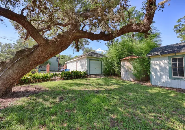 Homes for sale in La Grange, TX | 350 N Madison St, La Grange, TX 78945 | MLS# 9882684
