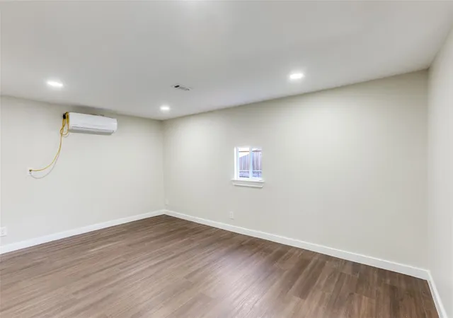 5th image of 1118 Spur St, Austin, TX 78721 | MLS# 3483537