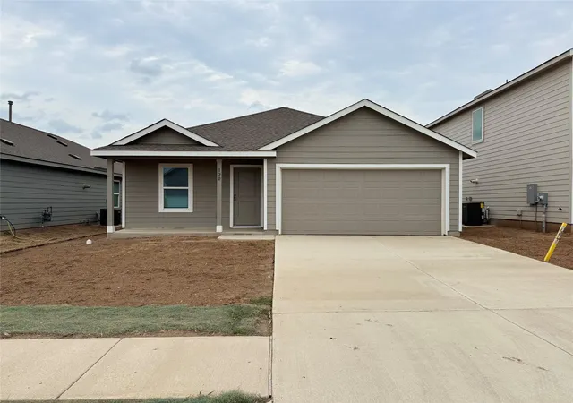 Photo 1 of Single family home for sale at 120 W London Dr, Maxwell, TX 78656 | MLS# 1465523 | Listing updated on 2026-10-02