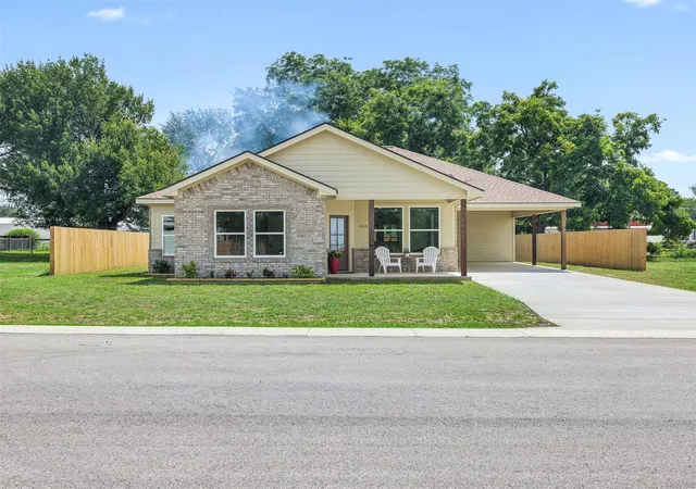 Homes for sale in Lexington, TX | 1004 White Tail Cv, Lexington, TX 78947 | MLS# 3814139
