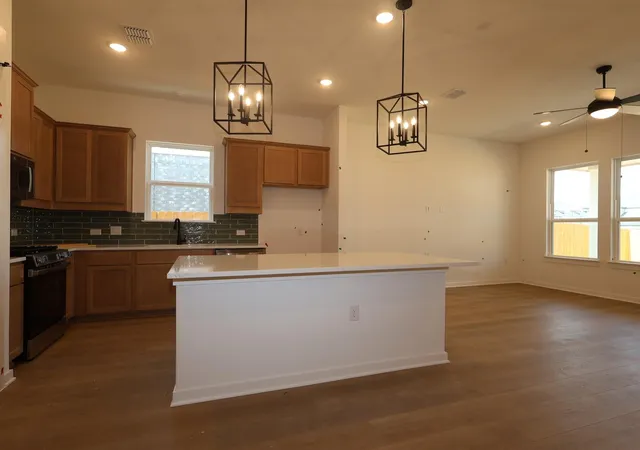 Photo 3 of Sale Pending at 13210 Stabler Dr, Manchaca, TX 78652 | MLS# 3253138 | Listing updated on 2026-08-17