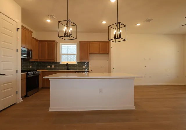 Photo 4 of Sale Pending at 13210 Stabler Dr, Manchaca, TX 78652 | MLS# 3253138 | Listing updated on 2026-08-17