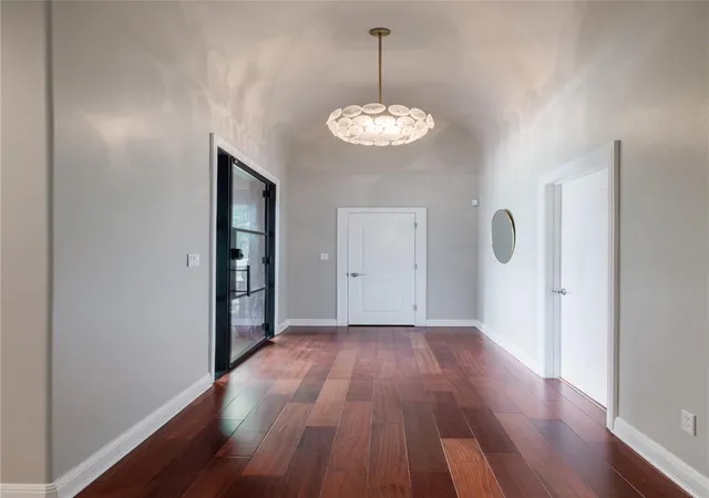 Photo 3 of Single family home for sale at 3511 Arrowhead Dr, Austin, TX 78731 | MLS# 2241117 | Listing updated on 2026-08-20