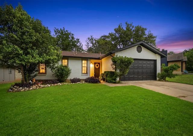 2nd image of 6805 Rearden Rd, Austin, TX 78745 | MLS# 4475661