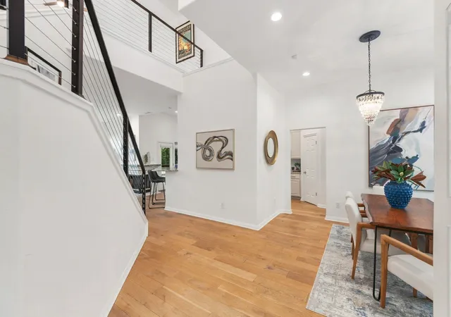 Photo 1 of Single family home for sale at 110 Cross Crk, Lakeway, TX 78734 | MLS# 1399188 | Listing updated on 2026-10-06