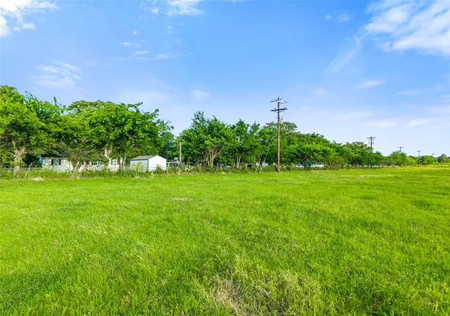 Photo 3 of Land for sale at Tbd W Lot 4 And 5 Cedar Crk Pkwy, Kemp, TX 75143 | MLS# 3053858 | Listing updated on 2026-09-19