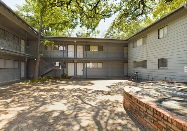 3rd image of 803 W 28Th St #202, Austin, TX 78705 | MLS# 3360855